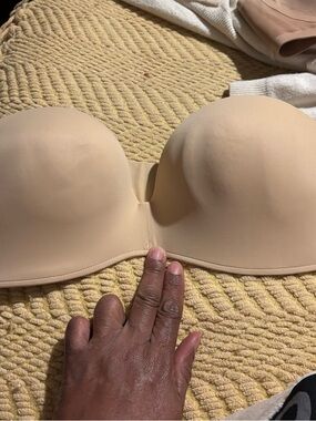 Seamless Strapless Nude Contour Bra